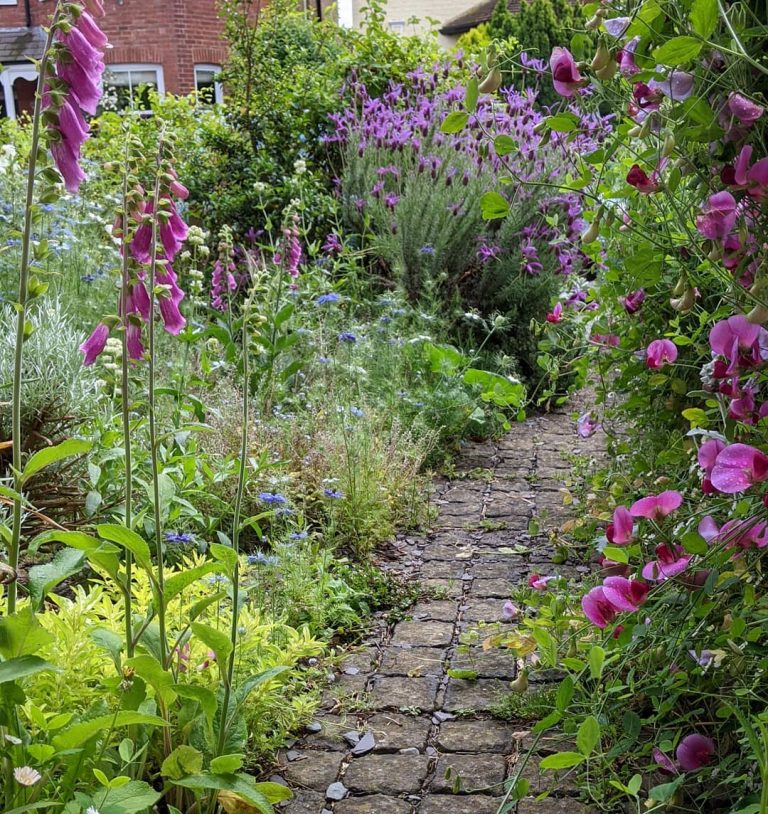 Garden Pathway Ideas - Interiors By Color