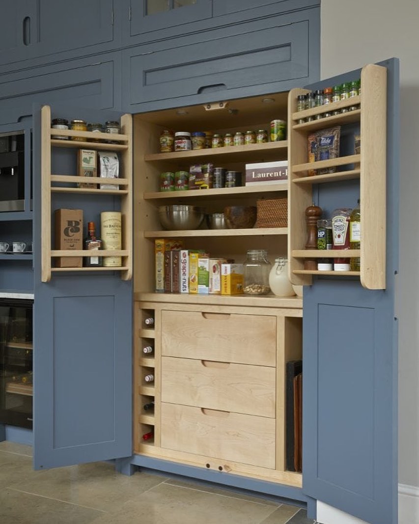 Blue Kitchen Cabinetmakers London - Interiors By Color