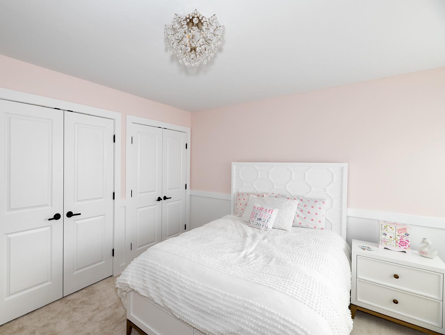 https://www.interiorsbycolor.com/wp-content/uploads/2022/06/pink-and-white-bedroom-design-Benjamin-Moore-Pink-Bliss.jpg