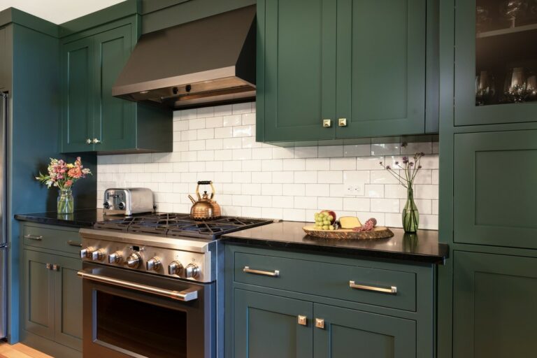 Benjamin Moore Tarrytown Green - Interiors By Color